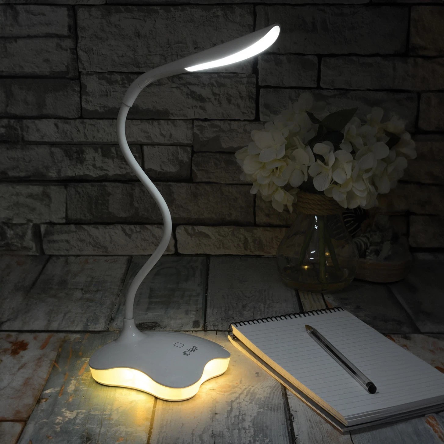 白色触控 LED 台灯 USB 供电 细灯臂阅读灯 细节图2